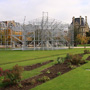 Vue de l'installation d'Alexandre Perigot 'Maison Témoin, Maison d'Elvis' présentée dans les jardins des Tuileries pendant la FIAC 2009 à Paris